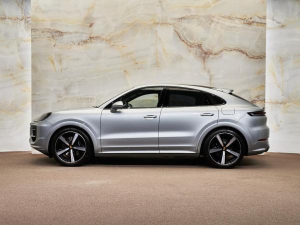 Porsche Cayenne Coupé 3.0 E-Hybrid | Porsche occasion