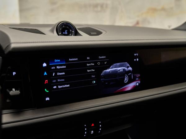 Porsche Cayenne Coupé 3.0 E-Hybrid Black Edition | Porsche occasion