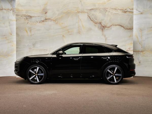 Porsche Cayenne Coupé 3.0 E-Hybrid Black Edition | Porsche occasion