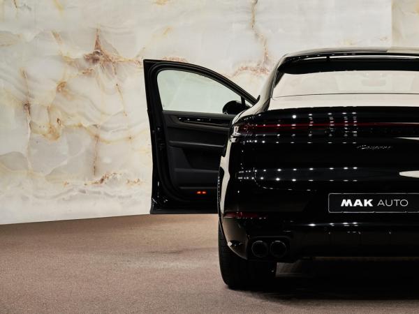 Porsche Cayenne Coupé 3.0 E-Hybrid Black Edition | Porsche occasion