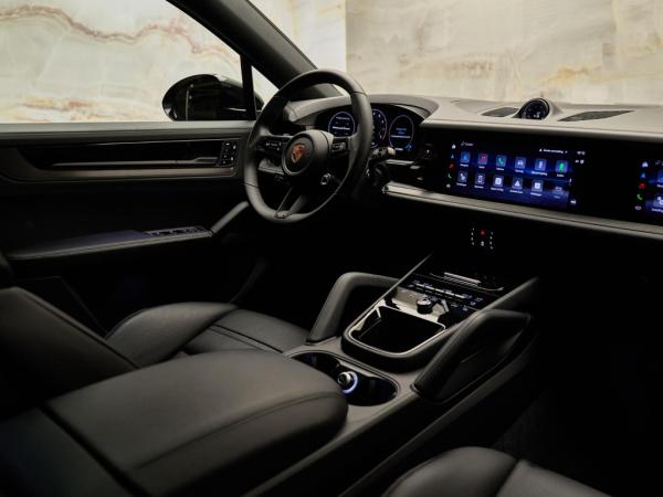 Porsche Cayenne Coupé 3.0 E-Hybrid Black Edition | Porsche occasion