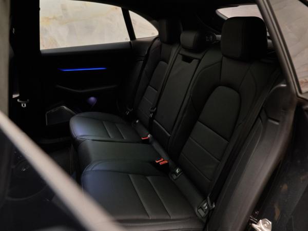 Porsche Macan Turbo | Porsche occasion Porsche Macan Turbo | Porsche occasion