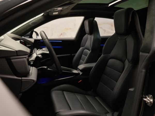 Porsche Macan Turbo  occasion | MAK Auto & Techniek Porsche Macan Turbo  occasion | MAK Auto & Techniek