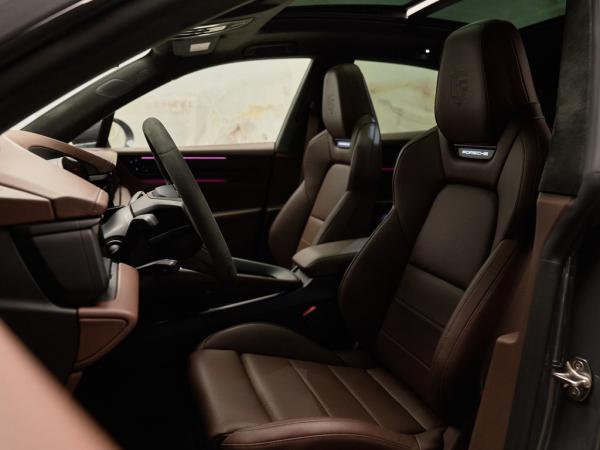 Porsche Macan Turbo  occasion | MAK Auto & Techniek Porsche Macan Turbo  occasion | MAK Auto & Techniek