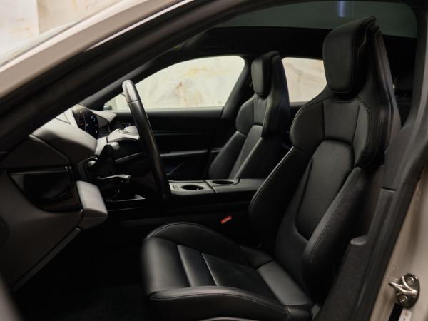 Porsche Taycan Cross Turismo 4 | Porsche occasion Porsche Taycan Cross Turismo 4 | Porsche occasion