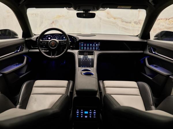 Porsche Taycan Sport Turismo  | Porsche occasion Porsche Taycan Sport Turismo  | Porsche occasion