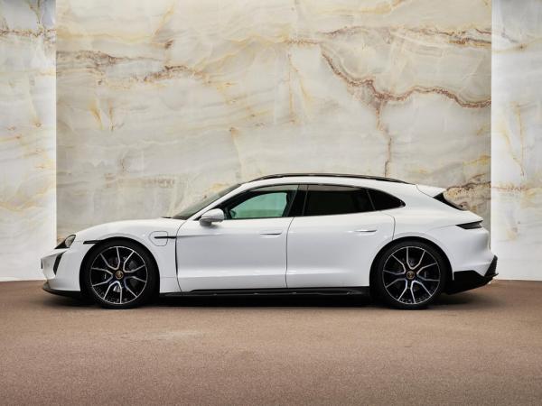 Porsche Taycan Sport Turismo | Porsche occasion