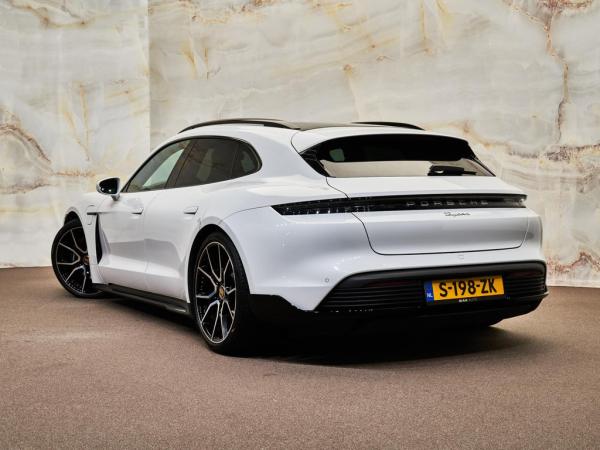 Porsche Taycan Sport Turismo | Porsche occasion