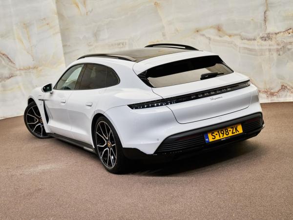 Porsche Taycan Sport Turismo | Porsche occasion