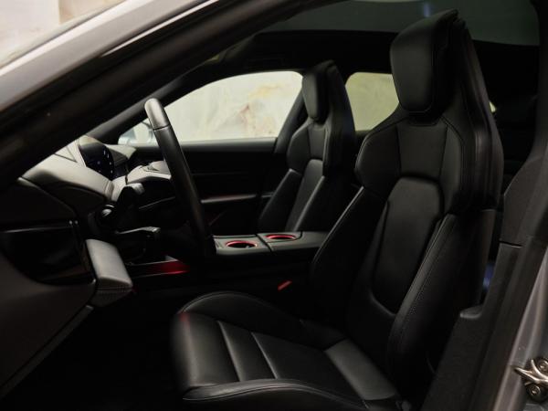 Porsche Taycan Sport Turismo  | Porsche occasion