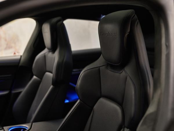 Porsche Taycan Sport Turismo Turbo S | Porsche occasion