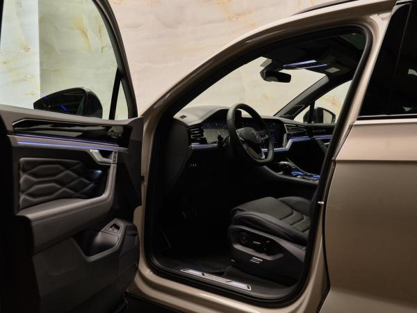 Volkswagen Touareg R V6 eHybrid 4Motion Final Edition | Volkswagen occasion