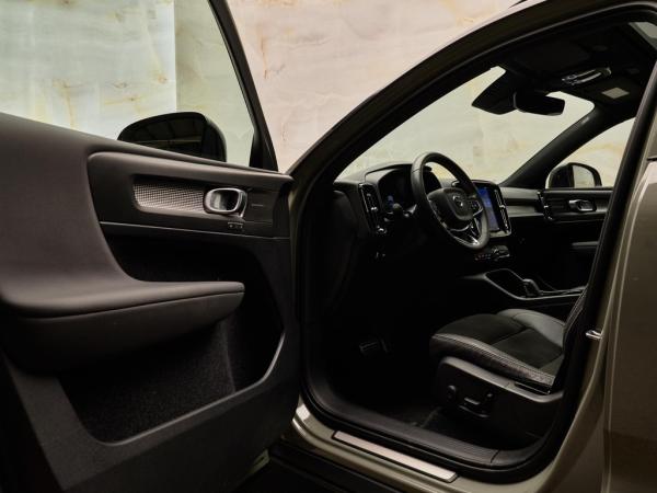 Volvo XC40 Recharge P8 AWD R-Design | Volvo occasion
