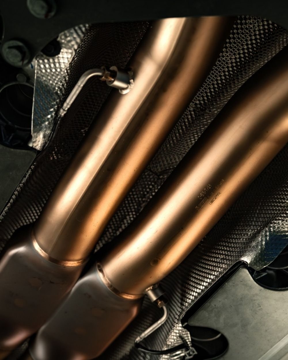 Akrapovic_staand