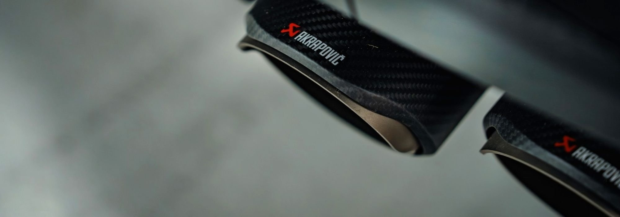 Banner_Akrapovic_liggend_Werkplaats