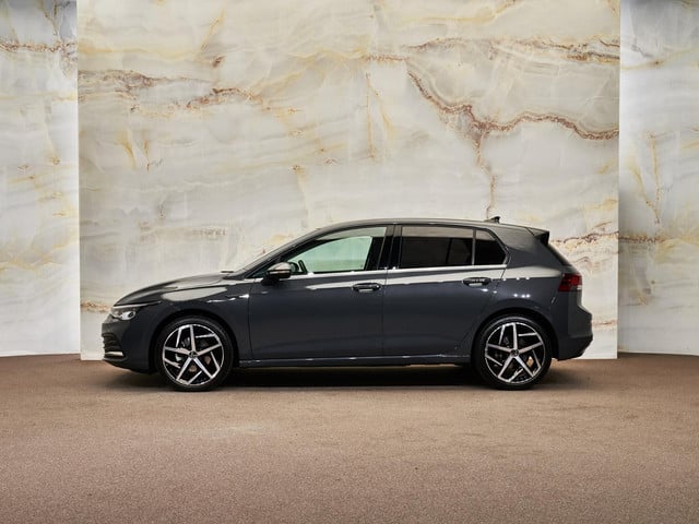 Volkswagen Golf - 2