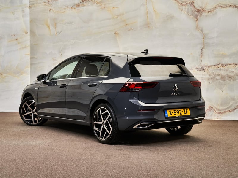 Volkswagen Golf - 3