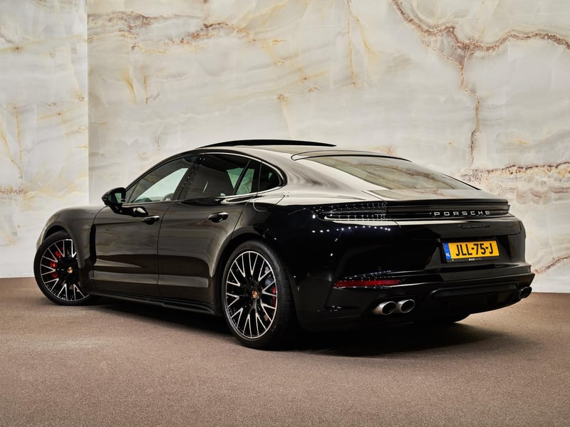 Porsche Panamera - 3