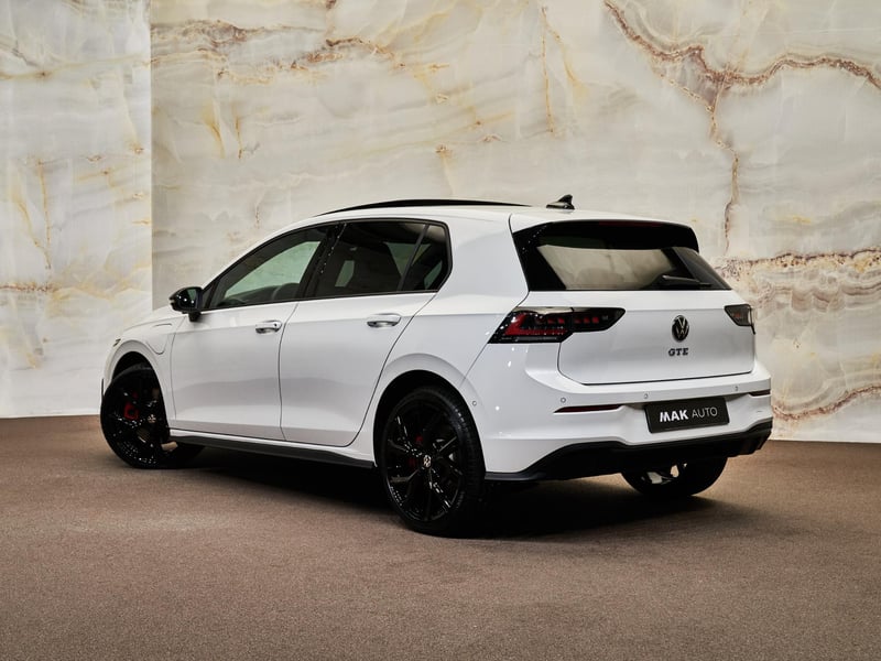 Volkswagen Golf - 3