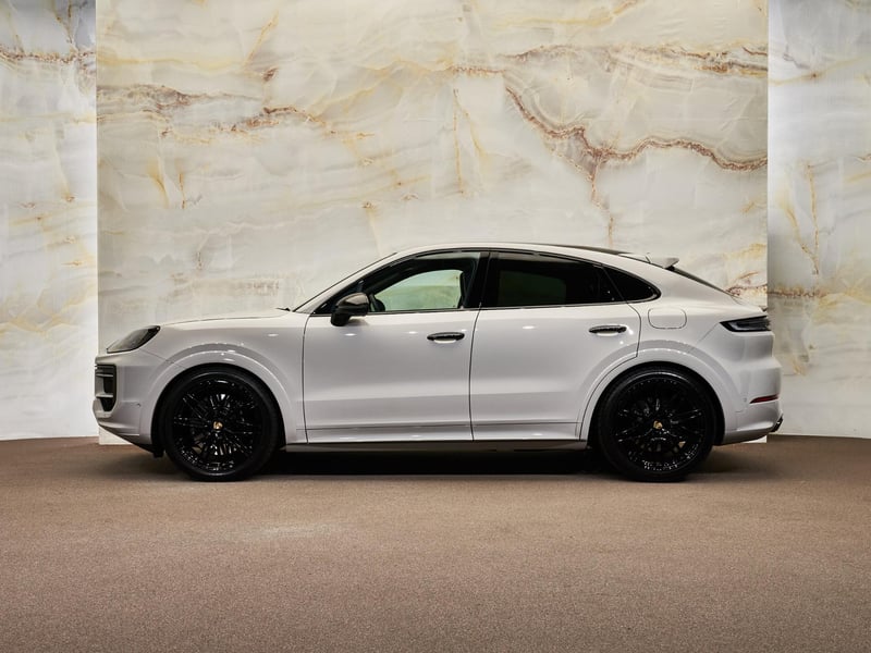 Porsche Cayenne - 2