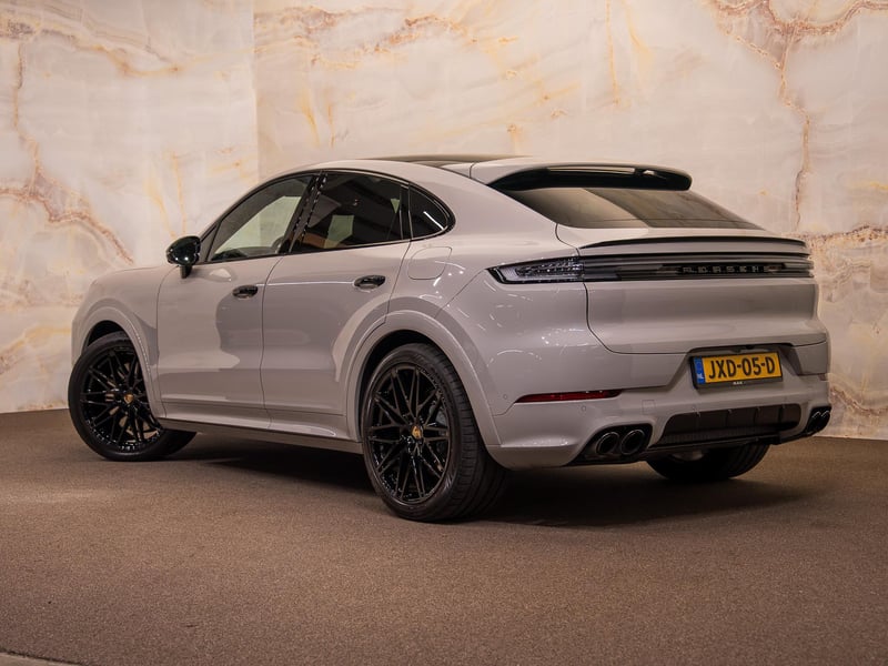 Porsche Cayenne - 3
