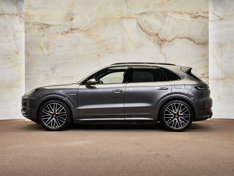 Porsche Cayenne - 3