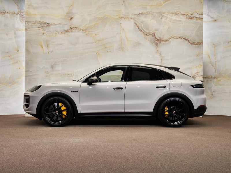Porsche Cayenne - 2