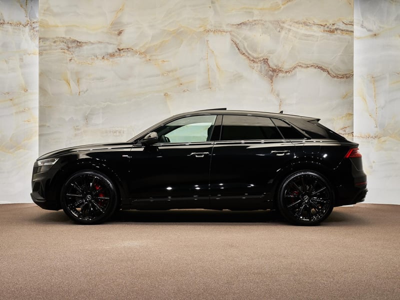 Audi Q8 - 2