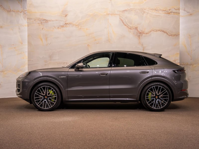 Porsche Cayenne - 2