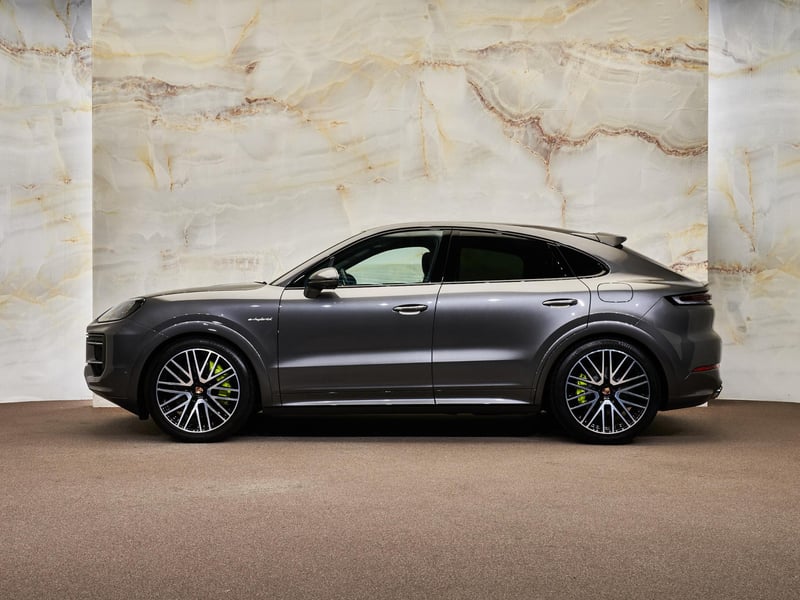 Porsche Cayenne - 2