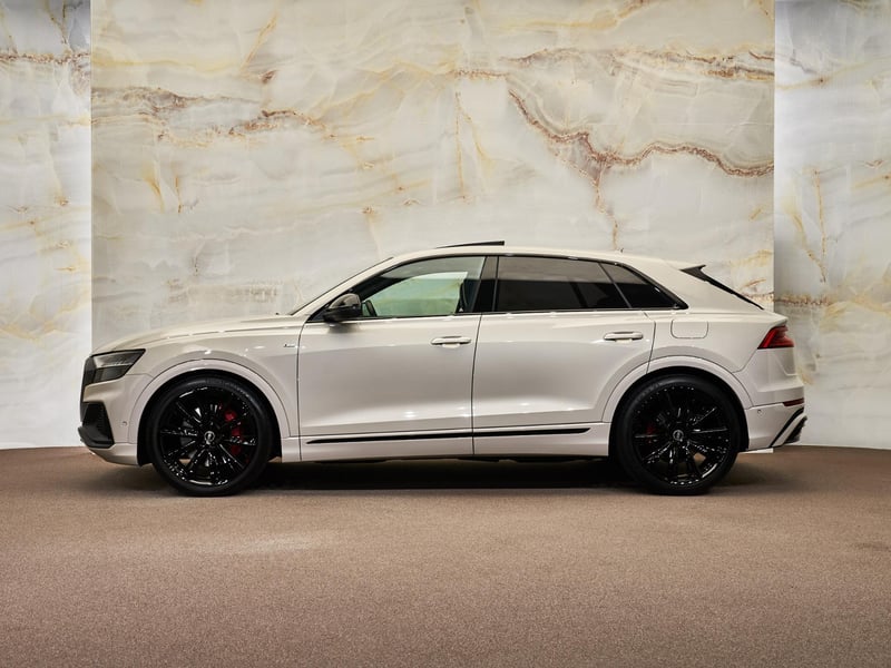 Audi Q8 - 2