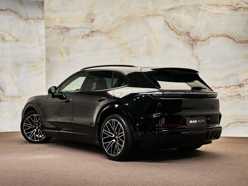 Porsche Cayenne - 3