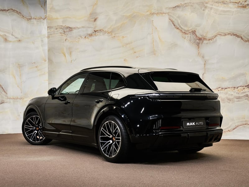 Porsche Cayenne - 3