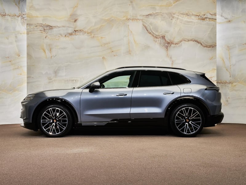 Porsche Cayenne - 2