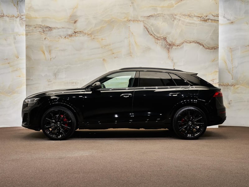 Audi Q8 - 2