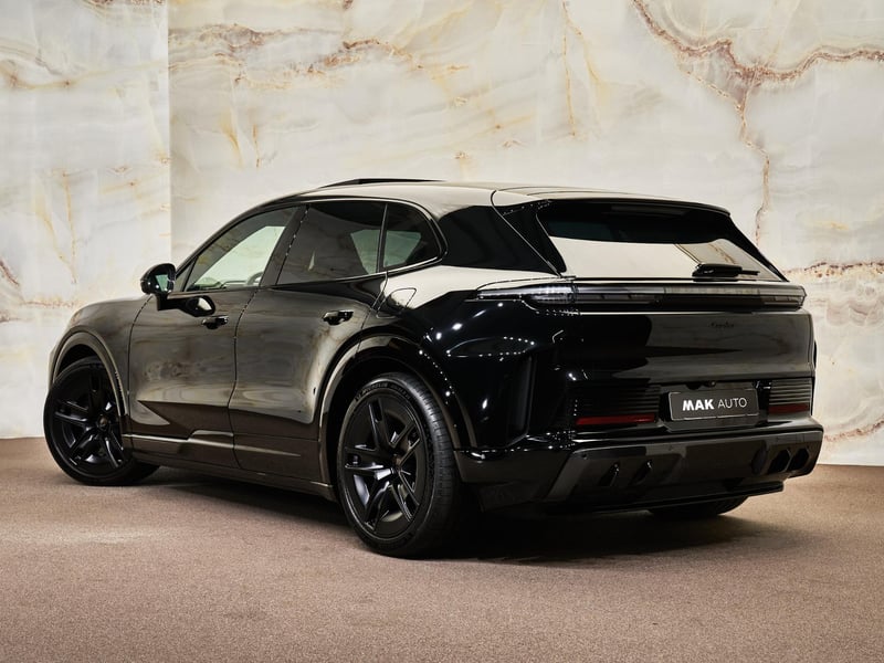 Porsche Cayenne - 3
