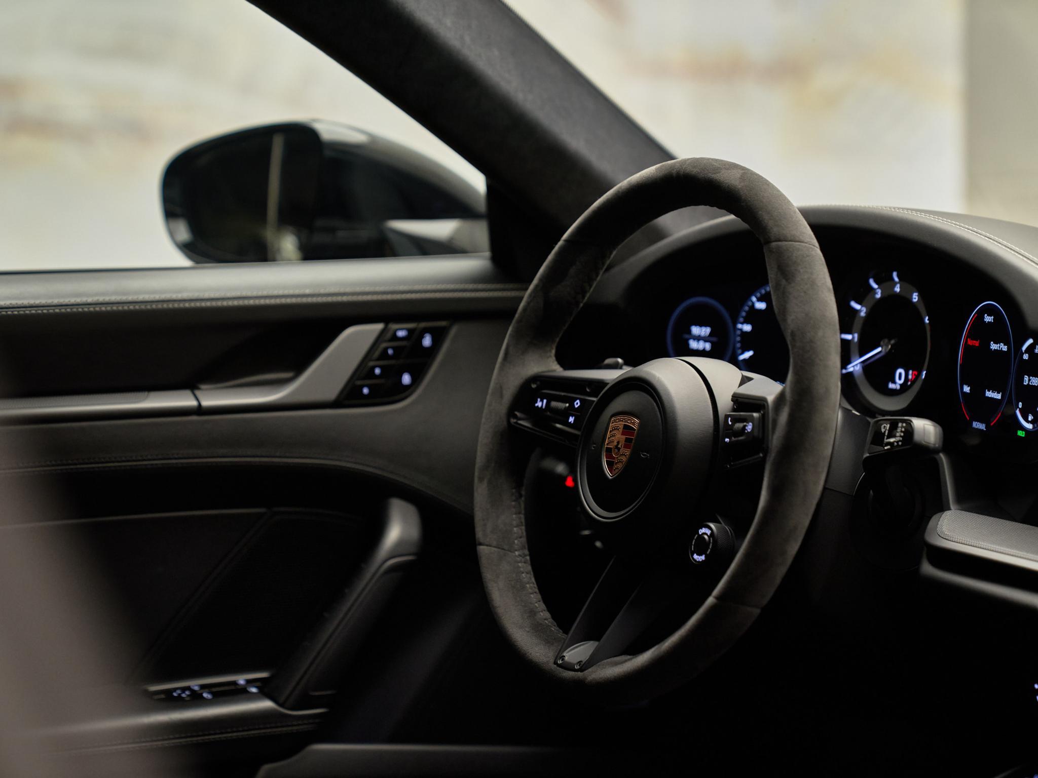 Porsche 911 - 26