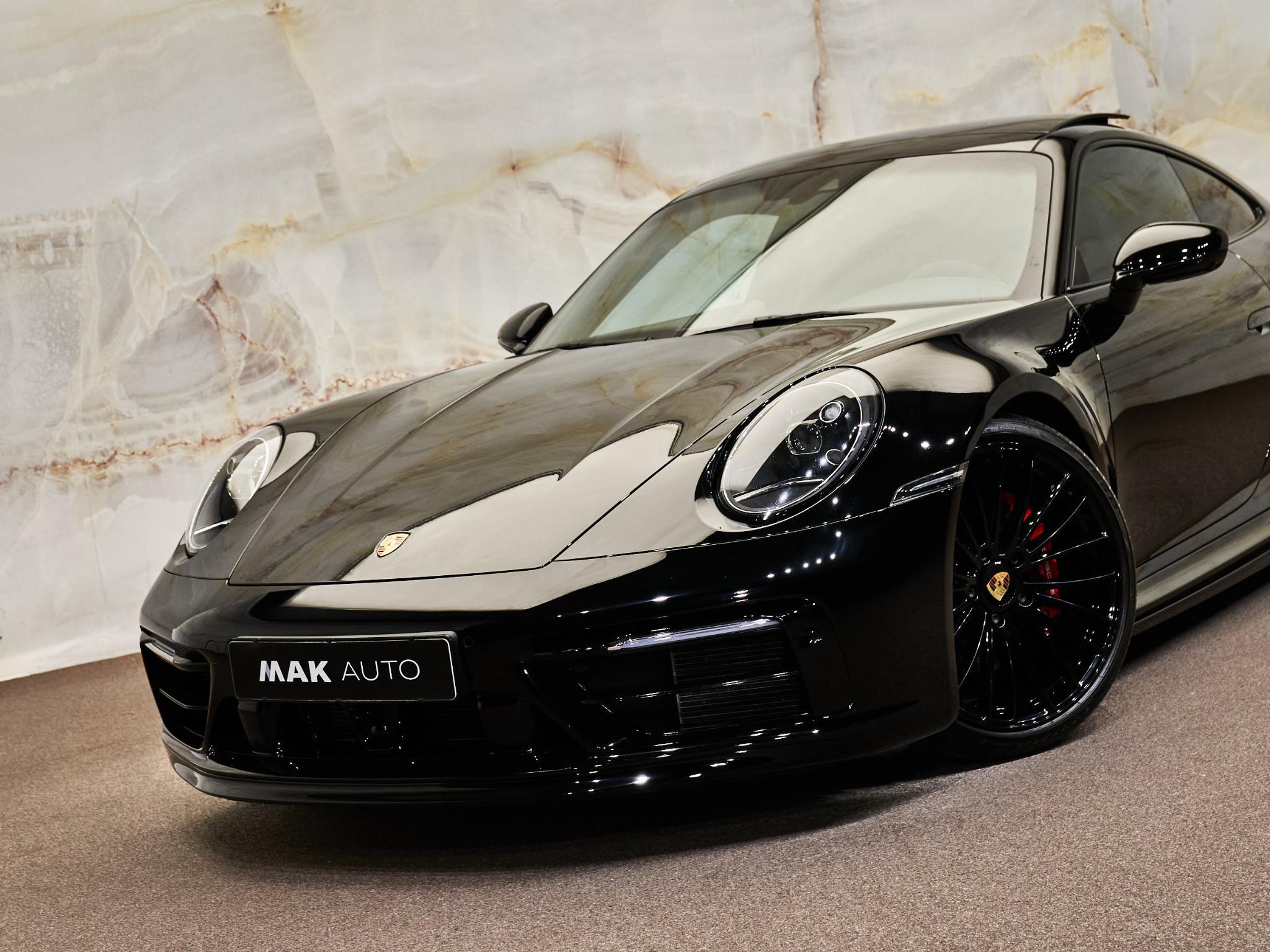 Porsche 911 - 4