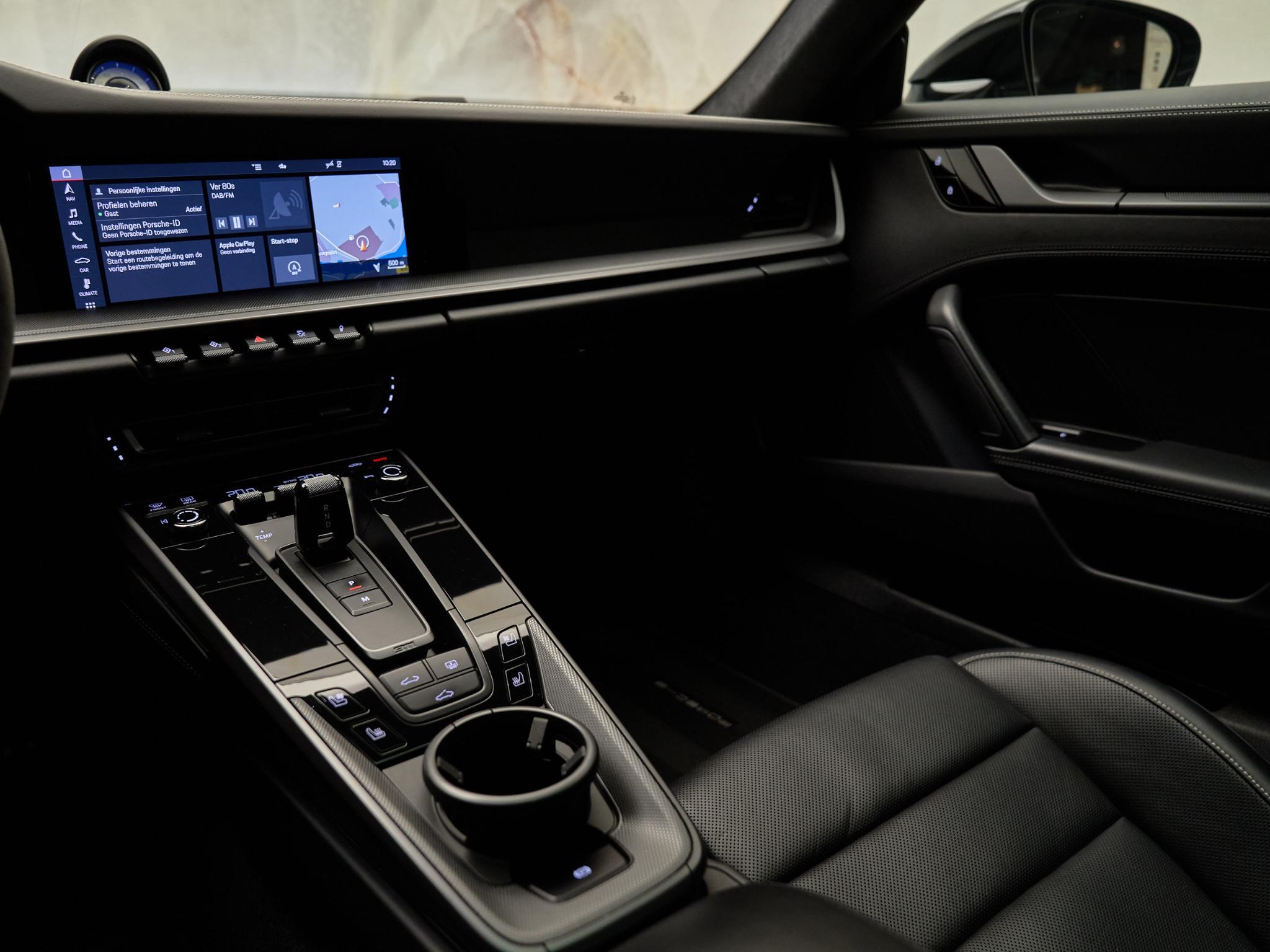 Porsche 911 - 22