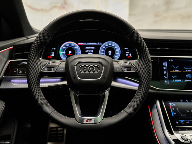 Audi Q8 - 18
