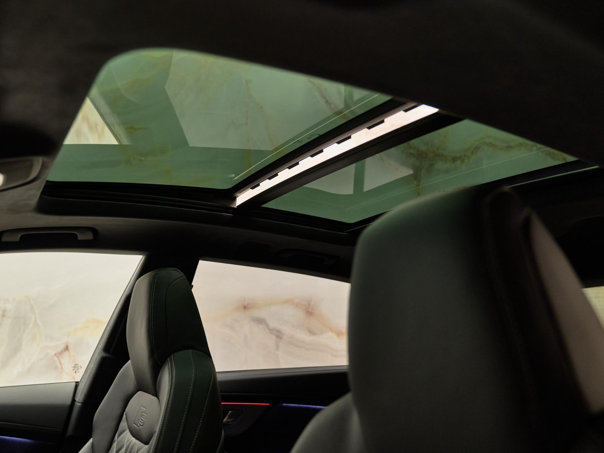 Audi Q8 - 10