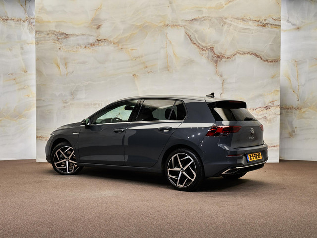 Volkswagen Golf - 31