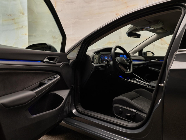 Volkswagen Golf - 6