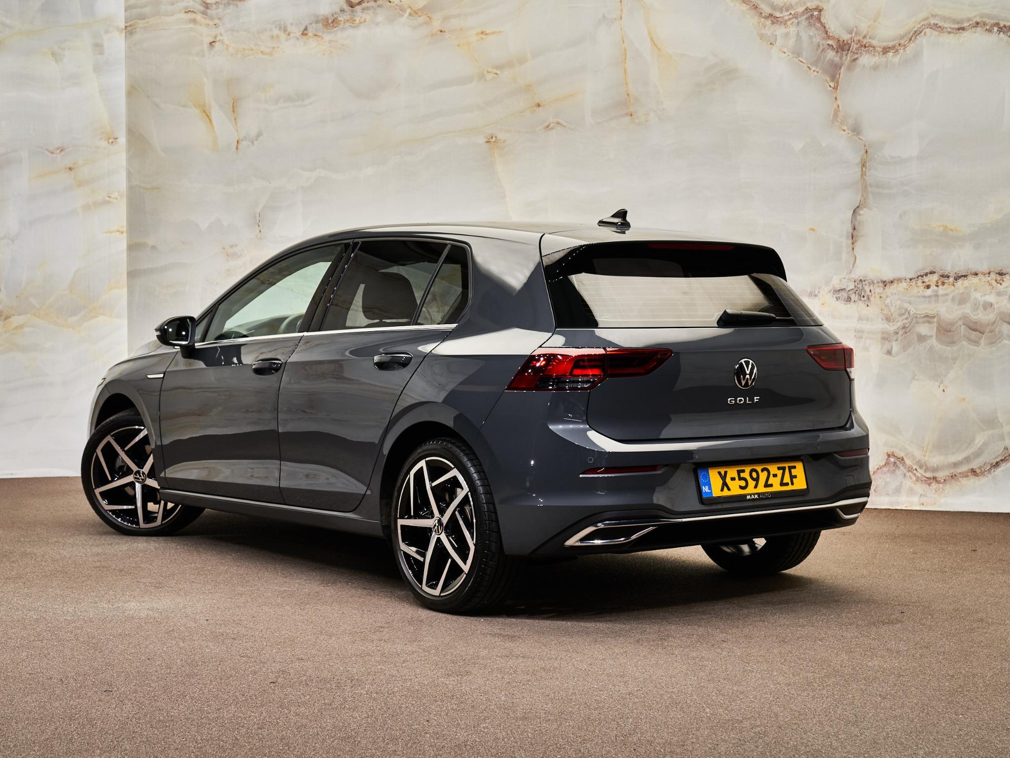Volkswagen Golf - 3