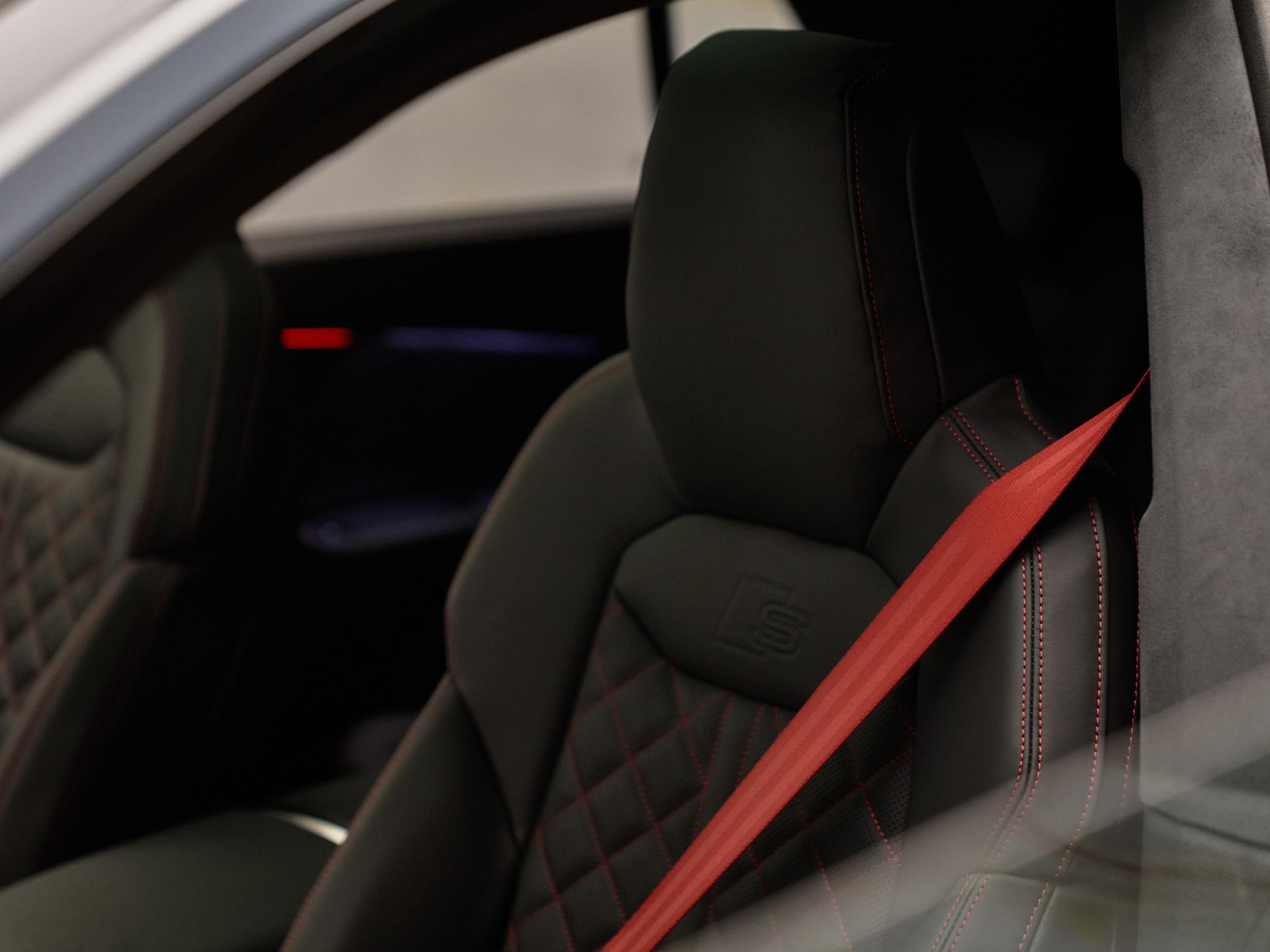 Audi Q8 - 32