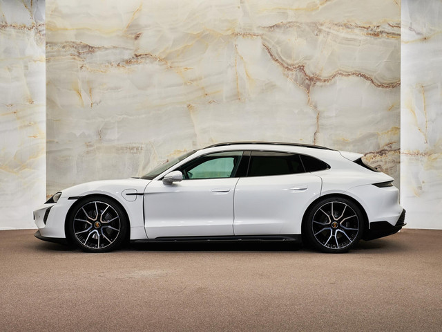 Porsche Taycan - 2