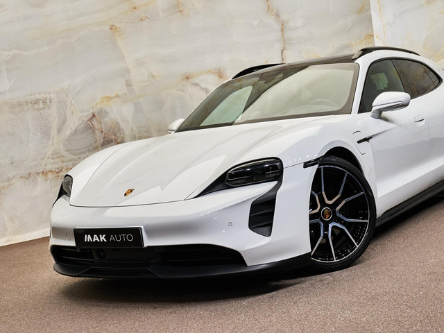 Porsche Taycan - 4