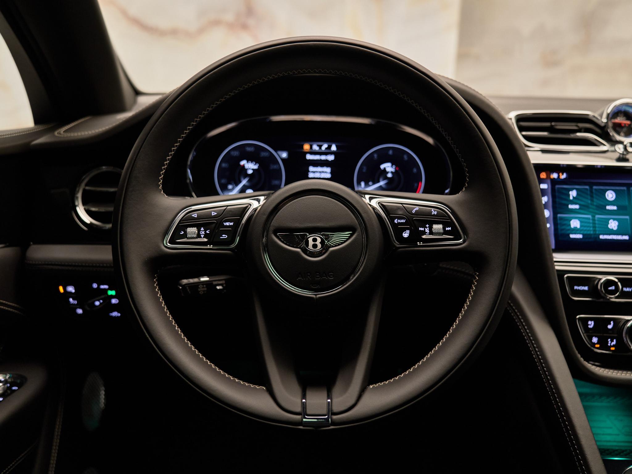 Bentley Bentayga - 19