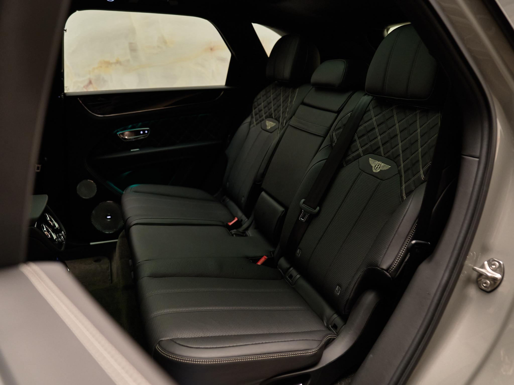 Bentley Bentayga - 29