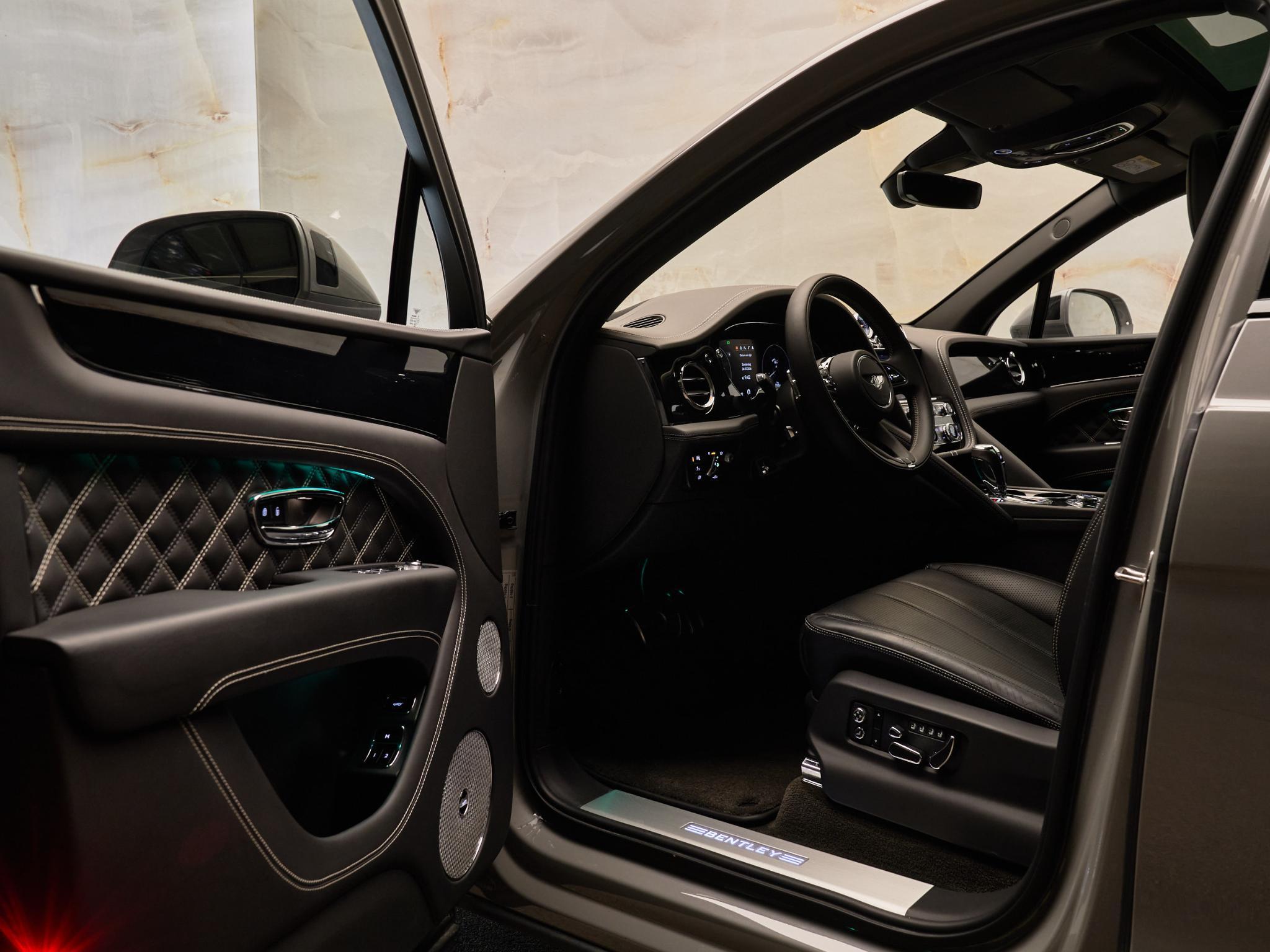 Bentley Bentayga - 7